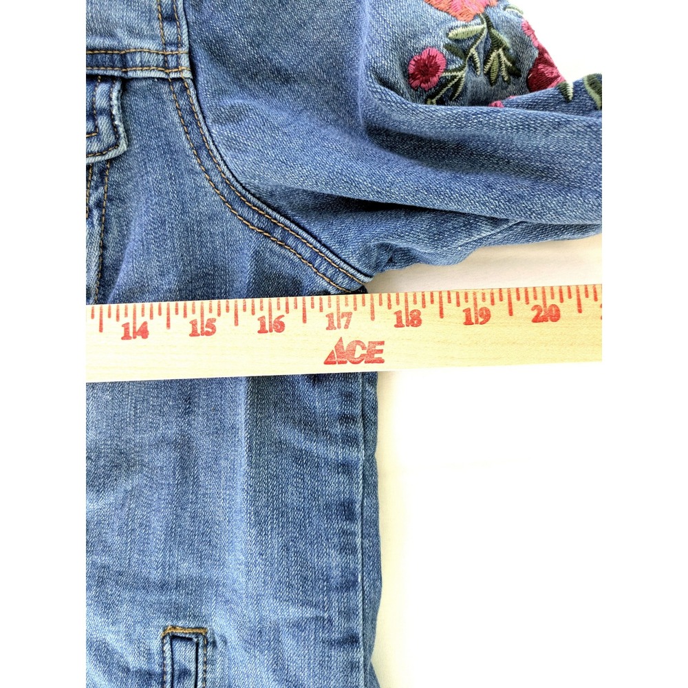Ruff Hewn Floral Embroidered Denim Jacket Medium Wash Raw Hem Womens Size M - Picture 6 of 7
